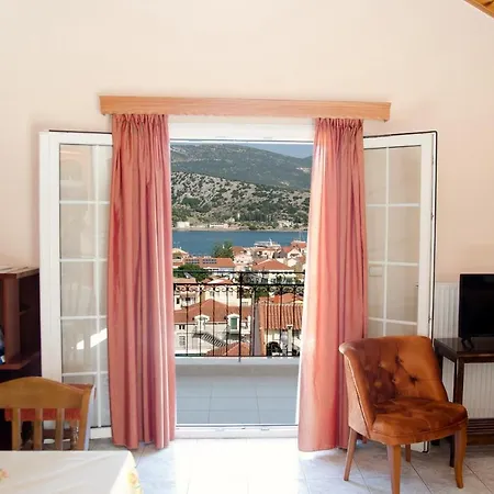 Primrose * Argostolion